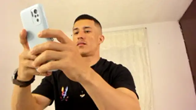 Muscle man07 online show from November 15, 2025, 9:41 pm