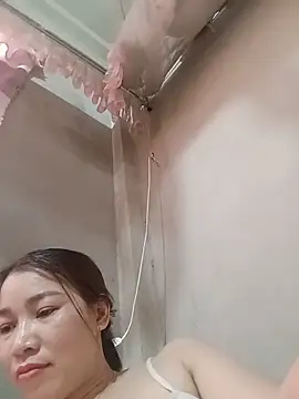 ladzy sexy online show from June 15, 2026, 5:07 am