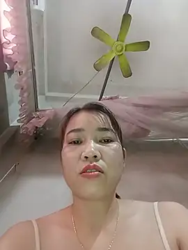 ladzy sexy online show from June 25, 2026, 7:24 am
