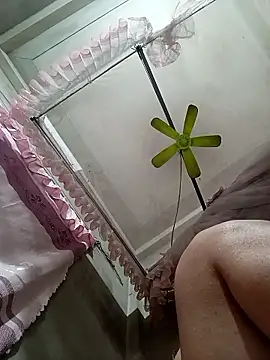 ladzy sexy online show from February 19, 2026, 5:10 pm