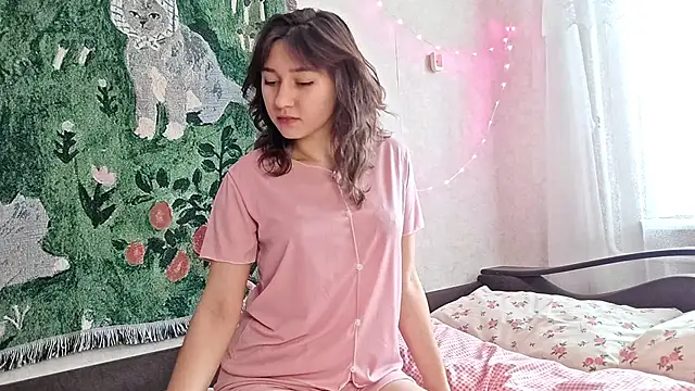 Snapshot of MiaLovelyOne chatting on March 21, 2026, 10:20 am MiaLovelyOne online show from March 21, 2026, 10:20 am