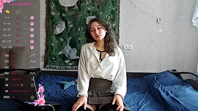 Snapshot of MiaLovelyOne chatting on February 9, 2026, 11:52 am MiaLovelyOne online show from February 9, 2026, 11:52 am