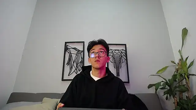 Snapshot of Austin_Reeds chatting on October 22, 2025, 12:04 pm Austin Reeds online show from October 22, 2025, 12:04 pm