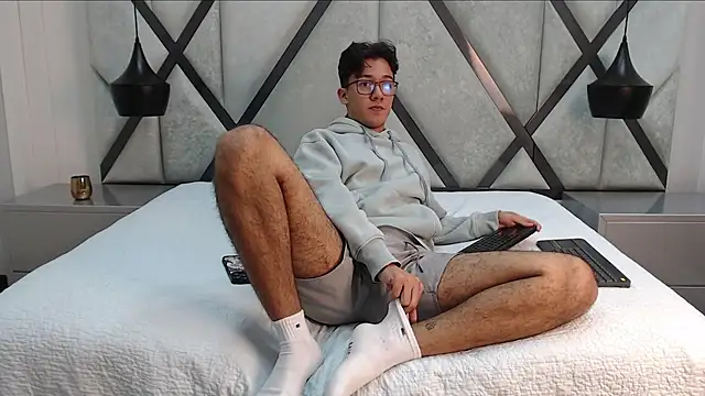 Snapshot of Austin_Reeds chatting on February 20, 2026, 12:29 pm Austin Reeds online show from February 20, 2026, 12:29 pm