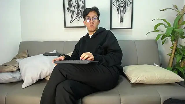 Snapshot of Austin_Reeds chatting on November 8, 2025, 11:47 am Austin Reeds online show from November 8, 2025, 11:47 am