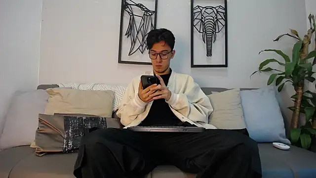 Snapshot of Austin_Reeds chatting on November 10, 2025, 11:48 am Austin Reeds online show from November 10, 2025, 11:48 am