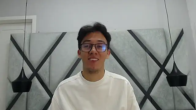 Snapshot of Austin_Reeds chatting on October 18, 2025, 12:07 pm Austin Reeds online show from October 18, 2025, 12:07 pm