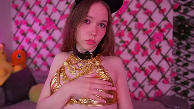 Petite Polly online show from October 11, 2025, 8:10 pm