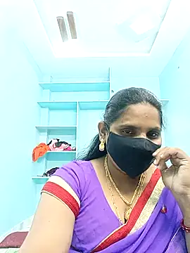 Snapshot of kajal-kajal1 chatting on November 12, 2025, 5:33 am kajal-kajal1 online show from November 12, 2025, 5:33 am