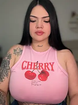 dulcemarianh  online show from June 15, 2026, 4:45 am