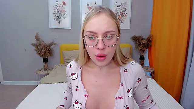 CeaneLino online show from November 26, 2025, 8:03 am