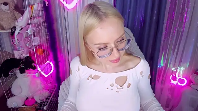 CeaneLino online show from March 21, 2026, 6:12 pm