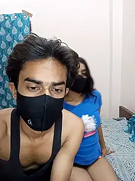 Lovebirdss online show from October 15, 2025, 12:13 pm