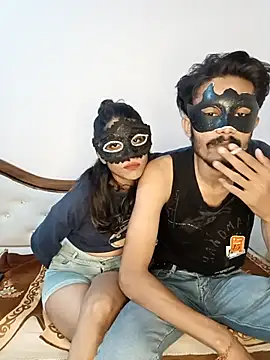 Lovebirdss online show from November 9, 2025, 10:30 am