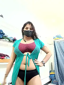 Hot radhaji online show from April 29, 2026, 3:05 pm