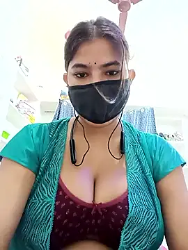 Hot radhaji online show from April 26, 2026, 1:58 am