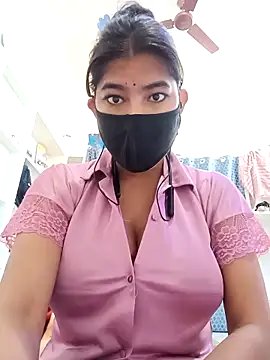 Hot radhaji online show from February 19, 2026, 1:46 am