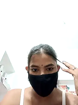 Hot radhaji online show from October 28, 2025, 12:15 pm