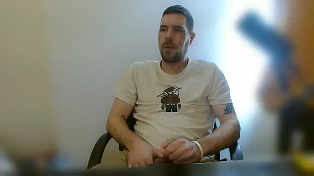 chibrax918 online show from March 24, 2026, 1:22 pm