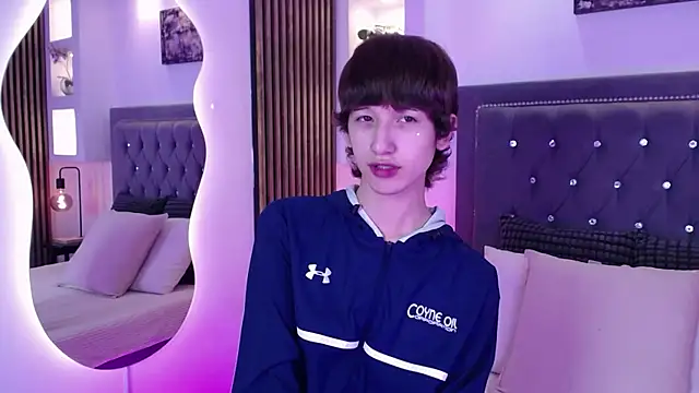 Emo Boy  online show from April 22, 2026, 8:26 pm