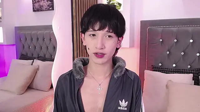 Emo Boy  online show from June 8, 2026, 8:20 pm
