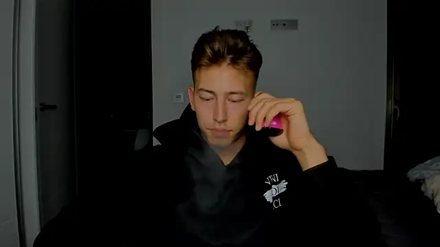 Snapshot of find0m_master chatting on March 25, 2026, 10:30 pm find0m master online show from March 25, 2026, 10:30 pm