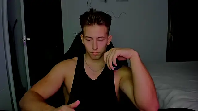 Snapshot of find0m_master chatting on February 17, 2026, 10:51 pm find0m master online show from February 17, 2026, 10:51 pm