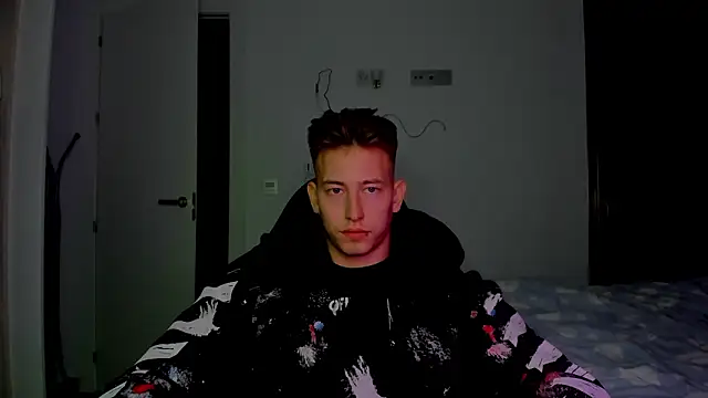 Snapshot of find0m_master chatting on February 21, 2026, 7:27 pm find0m master online show from February 21, 2026, 7:27 pm