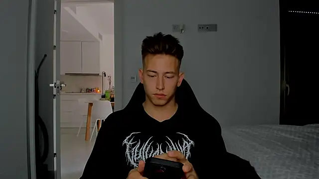 Snapshot of find0m_master chatting on March 17, 2026, 3:26 pm find0m master online show from March 17, 2026, 3:26 pm