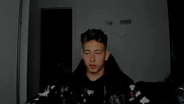 Snapshot of find0m_master chatting on March 2, 2026, 8:27 pm find0m master online show from March 2, 2026, 8:27 pm