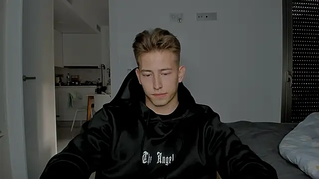 Snapshot of find0m_master chatting on April 9, 2026, 5:19 pm find0m master online show from April 9, 2026, 5:19 pm