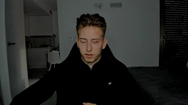 Snapshot of find0m_master chatting on April 13, 2026, 4:55 pm find0m master online show from April 13, 2026, 4:55 pm