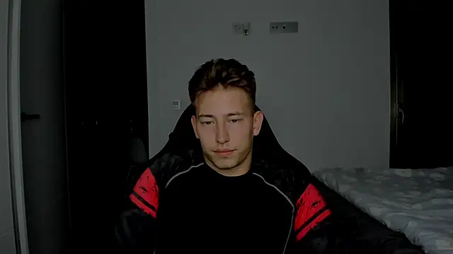 Snapshot of find0m_master chatting on April 10, 2026, 8:16 pm find0m master online show from April 10, 2026, 8:16 pm