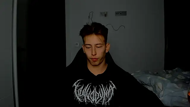 Snapshot of find0m_master chatting on February 19, 2026, 7:11 pm find0m master online show from February 19, 2026, 7:11 pm