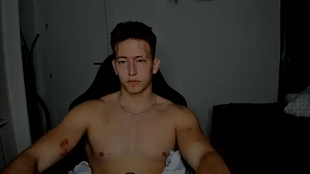 Snapshot of find0m_master chatting on April 15, 2026, 10:43 pm find0m master online show from April 15, 2026, 10:43 pm