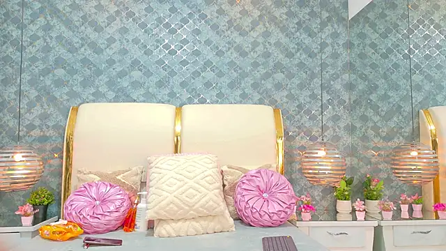  NinaFox  online show from November 11, 2025, 1:17 pm