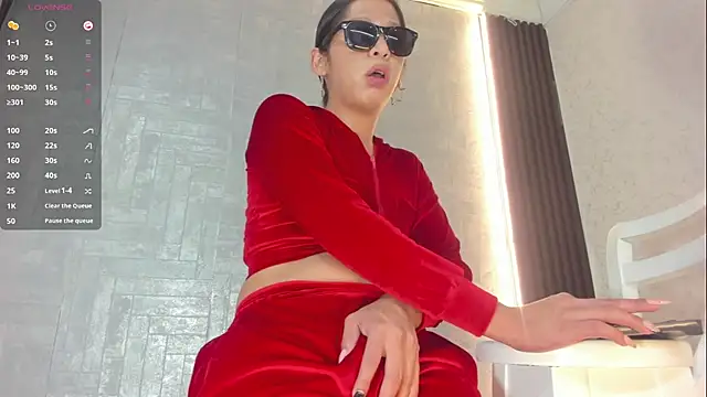 Alisson Steelersexy online show from June 15, 2026, 8:30 pm