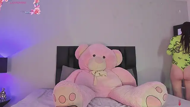 SaradaParker online show from February 19, 2026, 2:36 pm