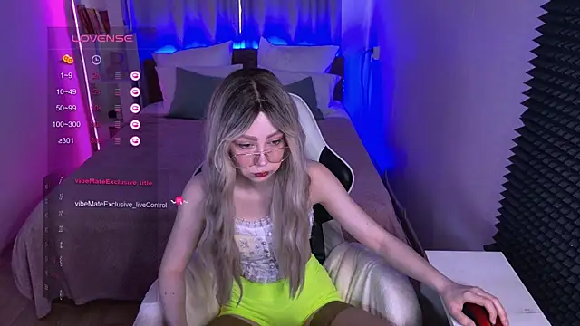 sofiisun online show from May 6, 2026, 2:04 am
