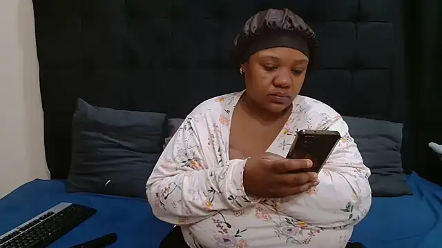 CaramelBootty online show from June 6, 2026, 3:01 am