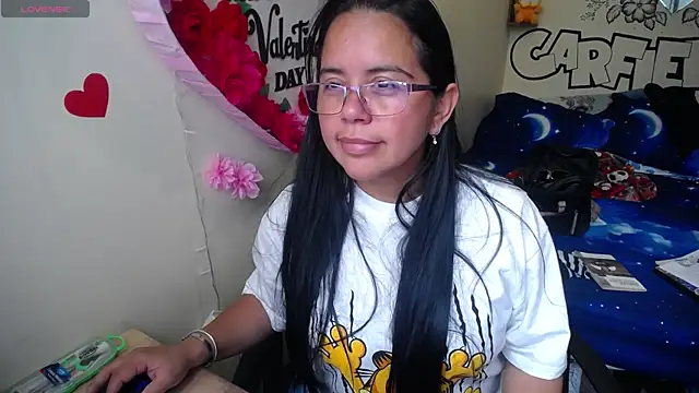 Miss  kendra  online show from April 16, 2026, 3:57 pm