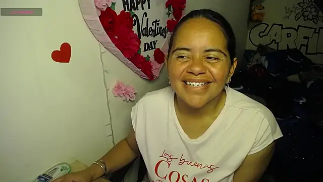 Miss  kendra  online show from April 24, 2026, 12:34 am