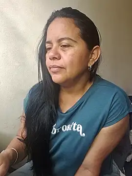 Miss  kendra  online show from November 27, 2025, 1:55 pm