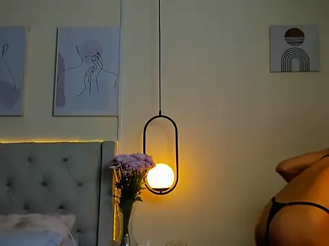 Snapshot of Chloe_Celeste chatting on November 11, 2025, 3:23 am Chloe Celeste online show from November 11, 2025, 3:23 am