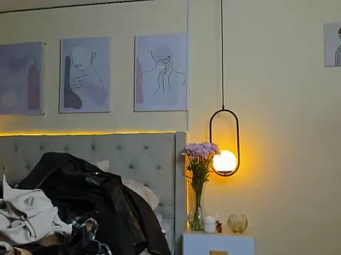 Snapshot of Chloe_Celeste chatting on November 14, 2025, 12:47 am Chloe Celeste online show from November 14, 2025, 12:47 am