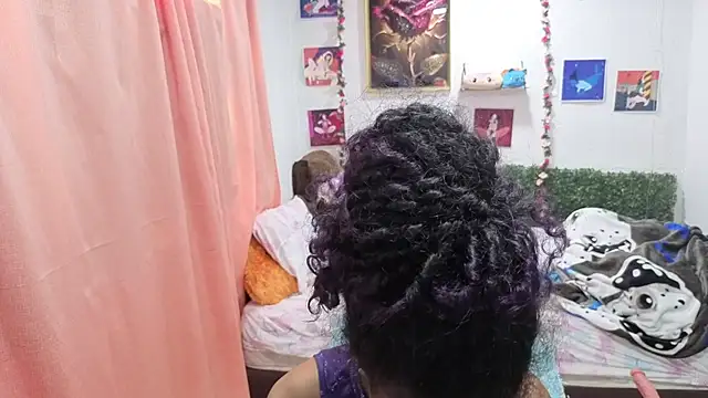 thianahorny online show from July 20, 2026, 7:38 pm