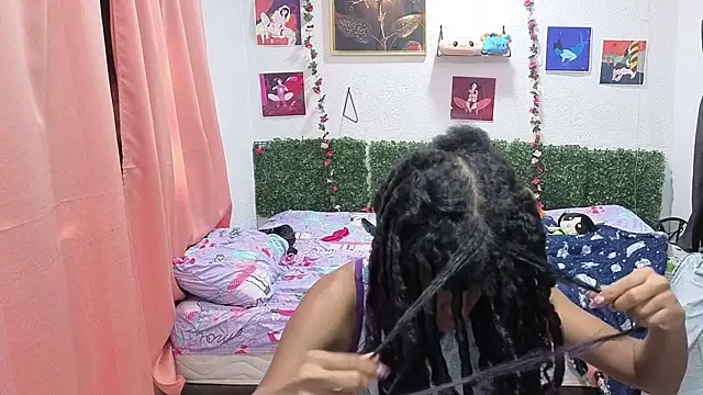 thianahorny online show from July 9, 2026, 1:43 pm