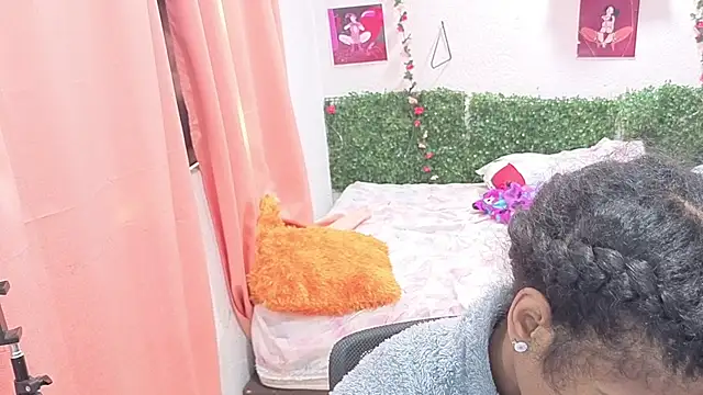 thianahorny online show from July 1, 2026, 3:12 pm