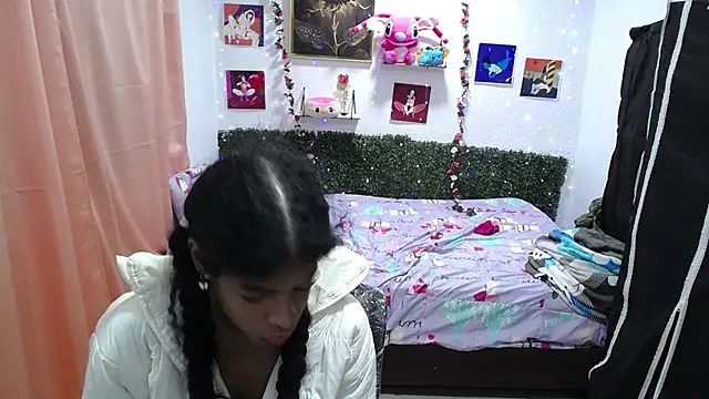 thianahorny online show from April 21, 2026, 12:23 pm