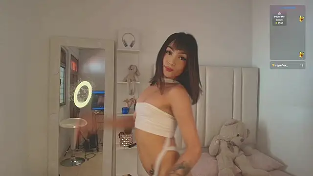 Snapshot of KIMMIE_01 chatting on February 20, 2026, 6:43 pm KIMMIE 01 online show from February 20, 2026, 6:43 pm